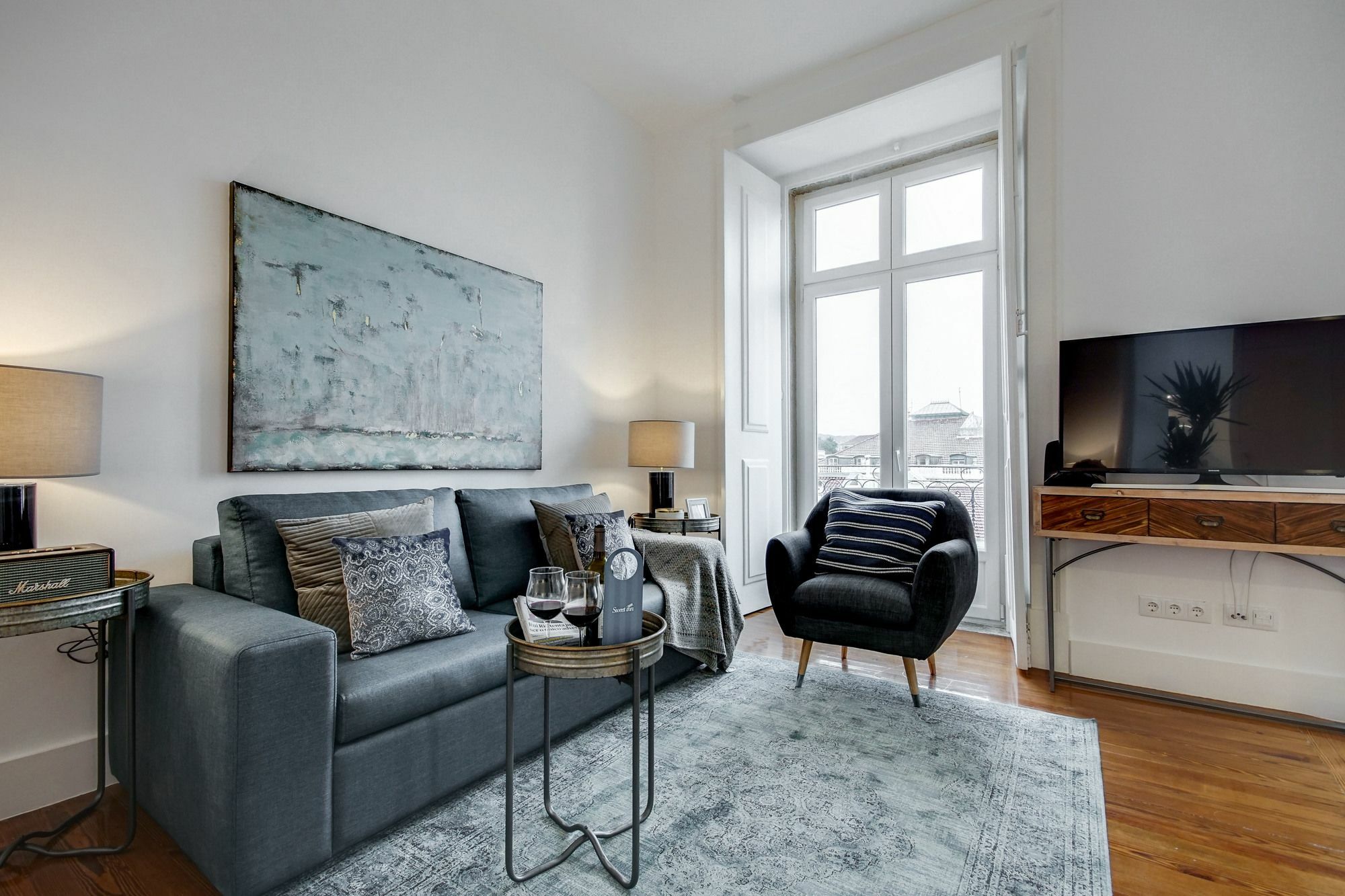 Sweet Inn Apartment - Chiado Luxury Лиссабон Экстерьер фото